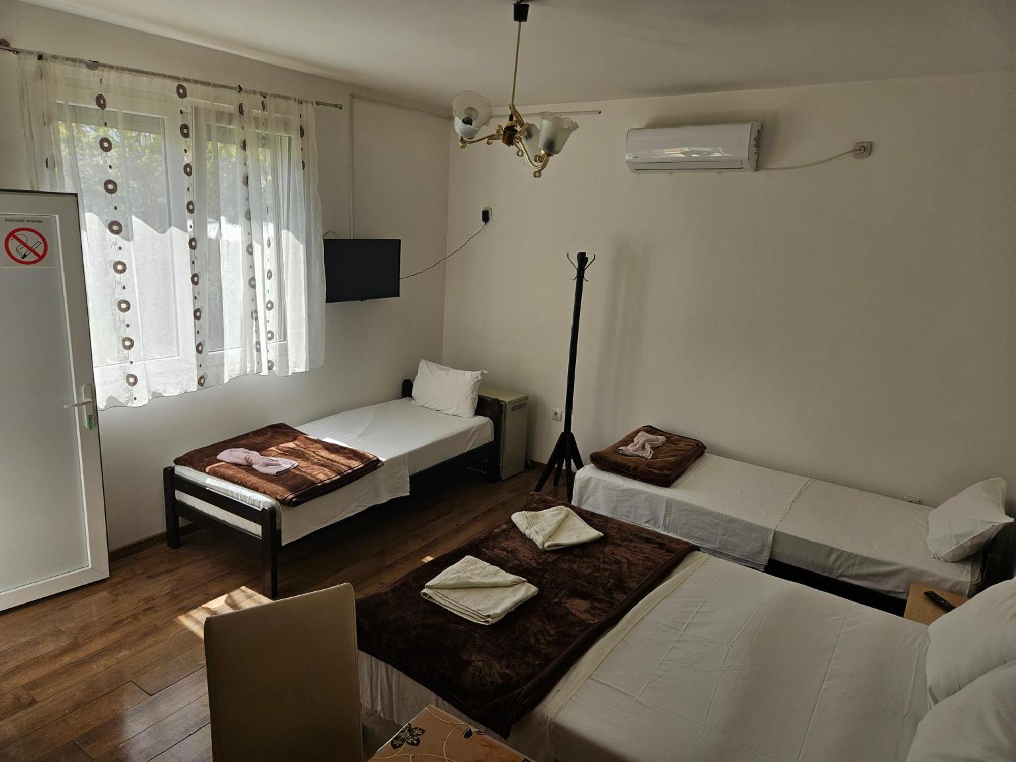 Apartments Kuca Aleksic Nis Exterior photo